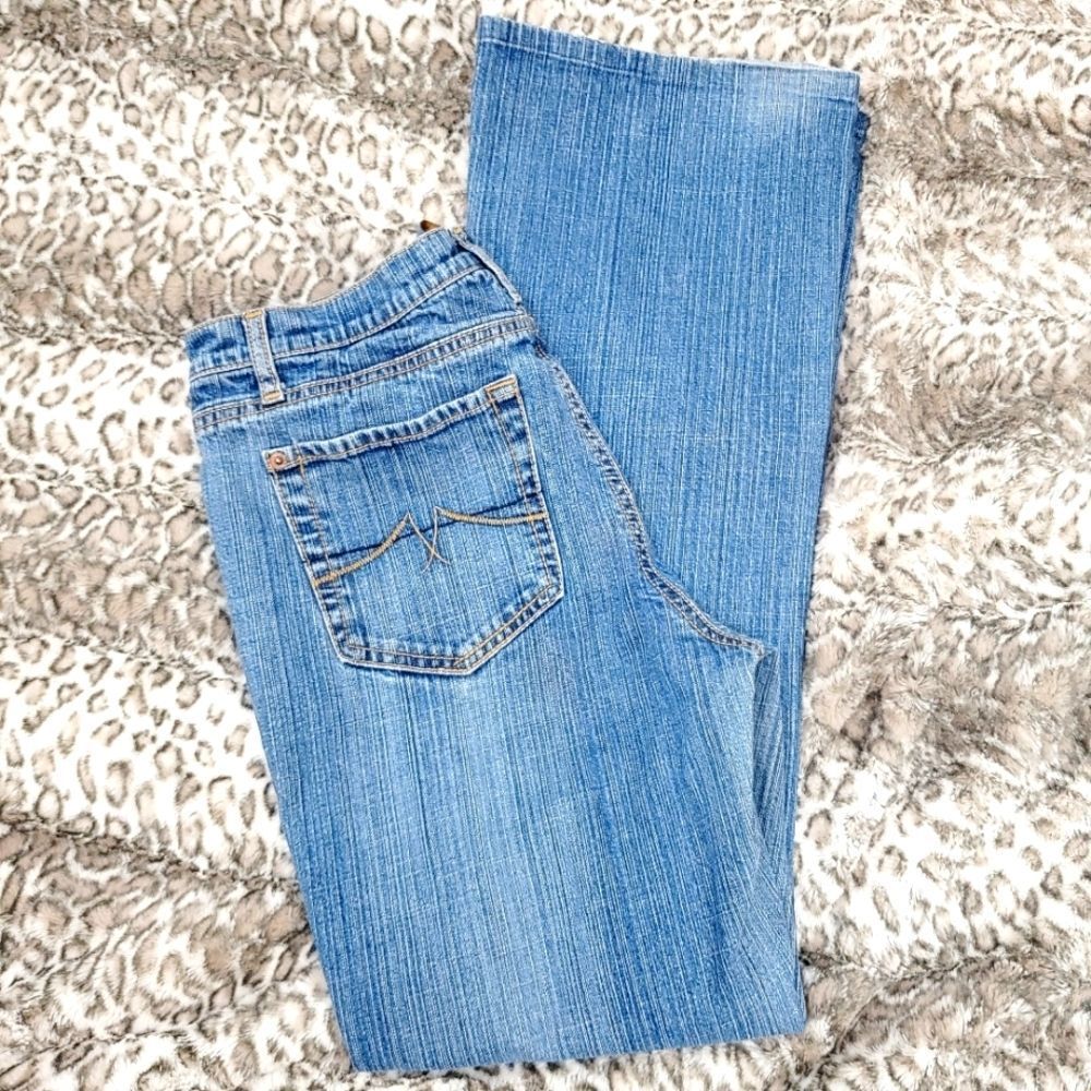 SZ 6 JEAN STAR  stretch straight leg deni.